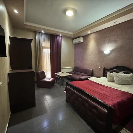 White House Hotel Erivan Exterior foto