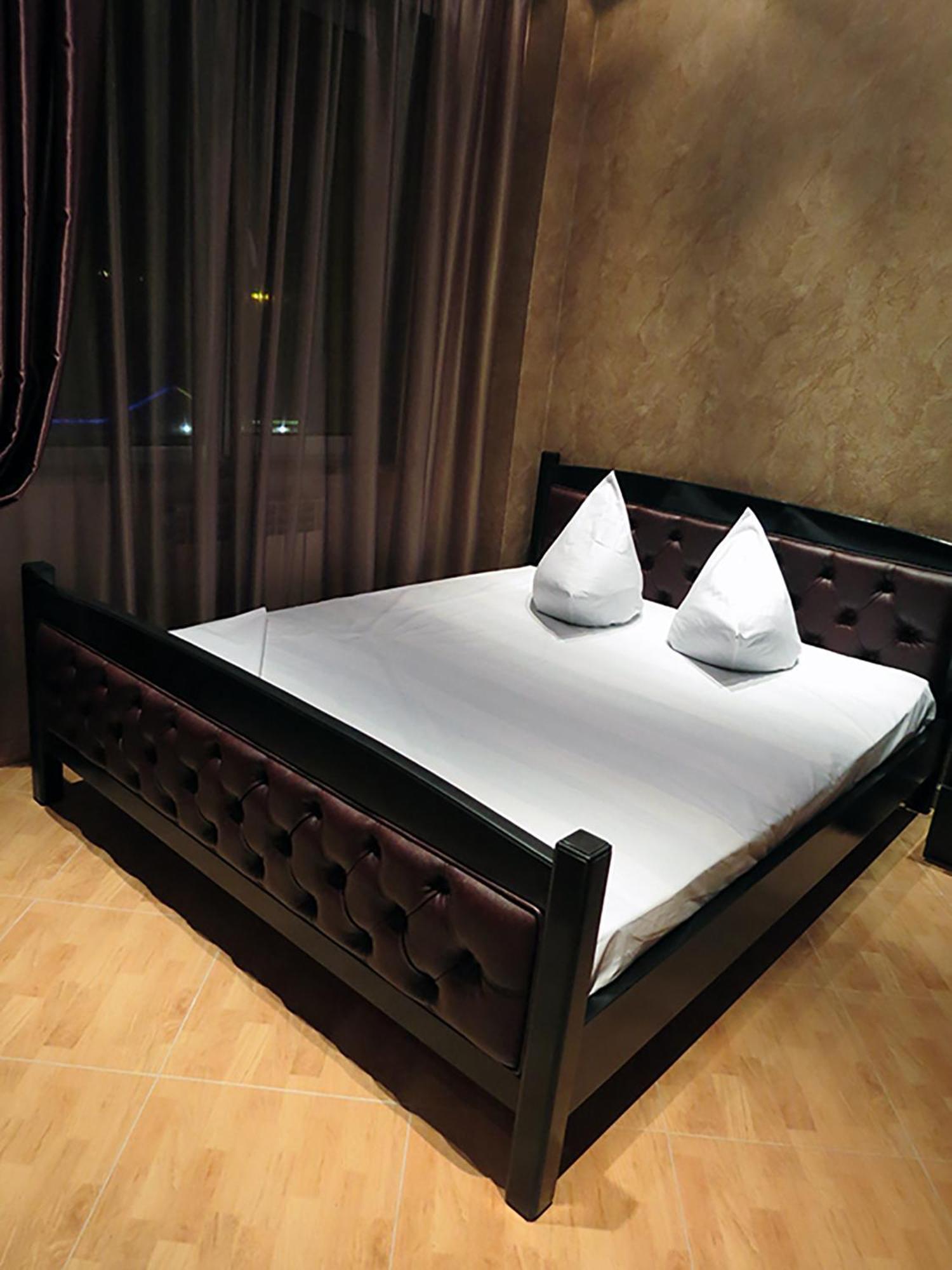 White House Hotel Erivan Zimmer foto