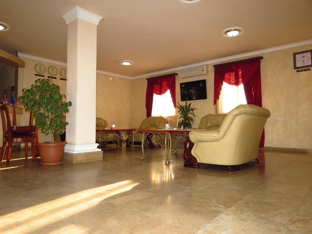 White House Hotel Erivan Exterior foto