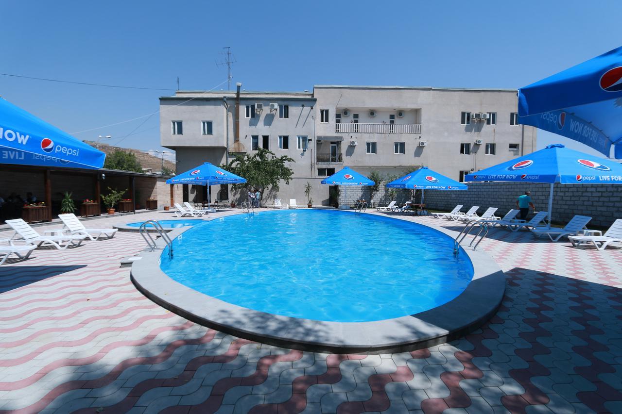 White House Hotel Erivan Exterior foto